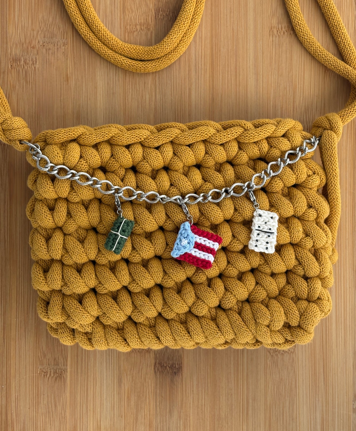 Cartera La Bori con Charms